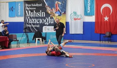 Sivas Belediyesi öncülüğünde düzenlenen “Uluslararası Muhsin Yazıcıoğlu Güreş Festivali” başladı